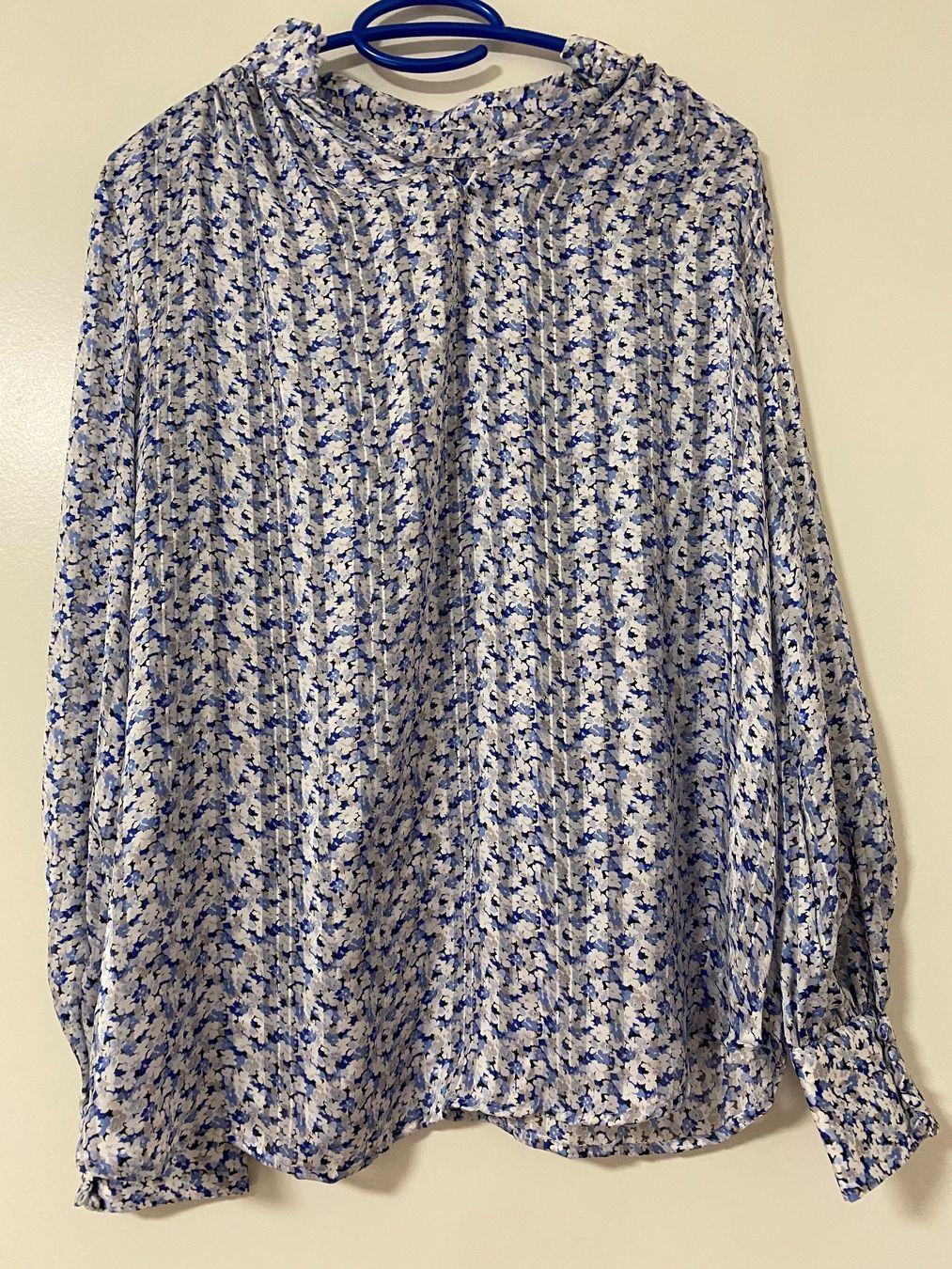 Blusen: Blouse – Gebraucht aus Zürich von tac_58l2