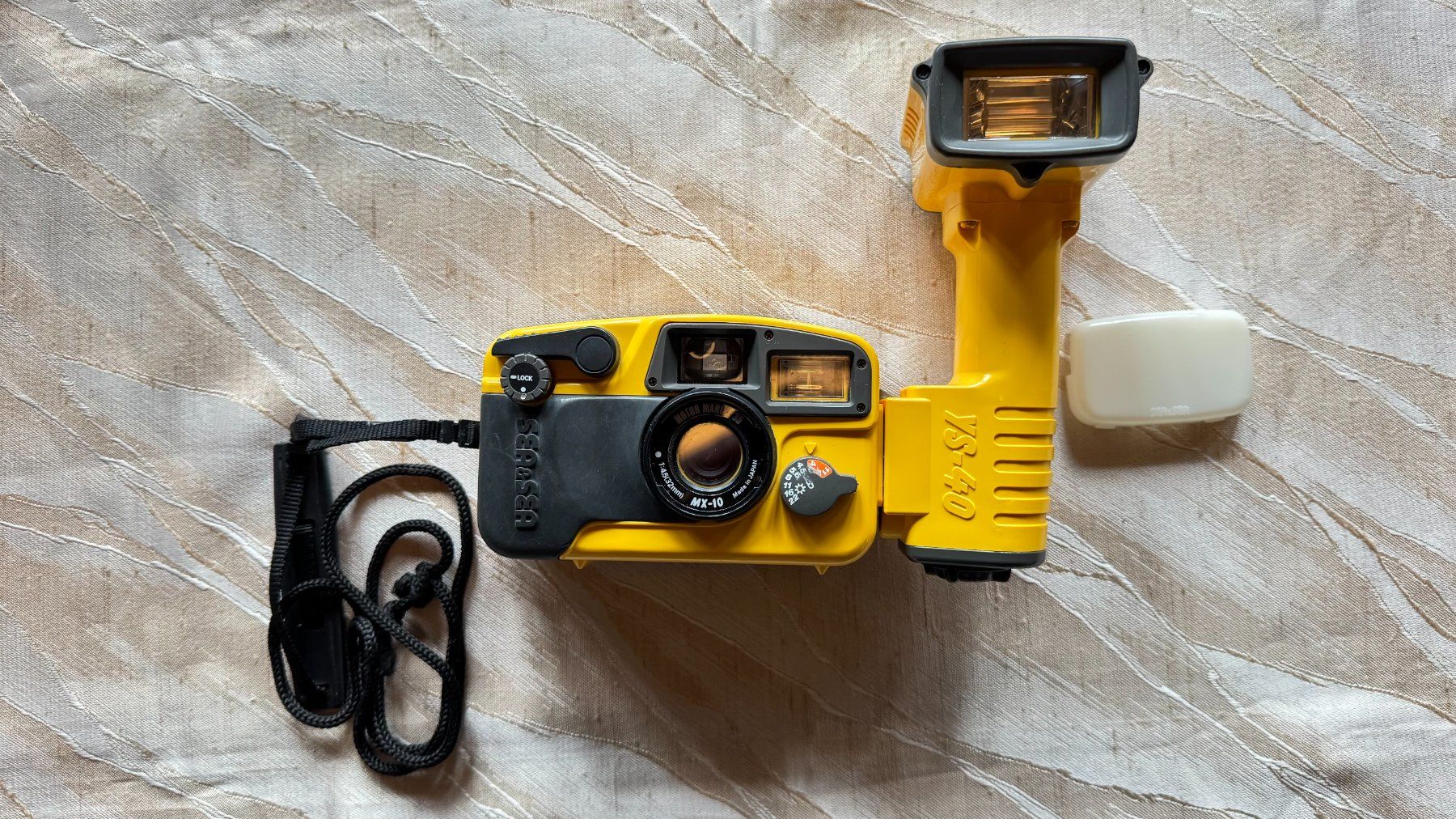 Lampade & Macchine fotografiche: Unterwasserkamera mit Blitz – Difettoso da Koppigen venduto da B007Milo 4