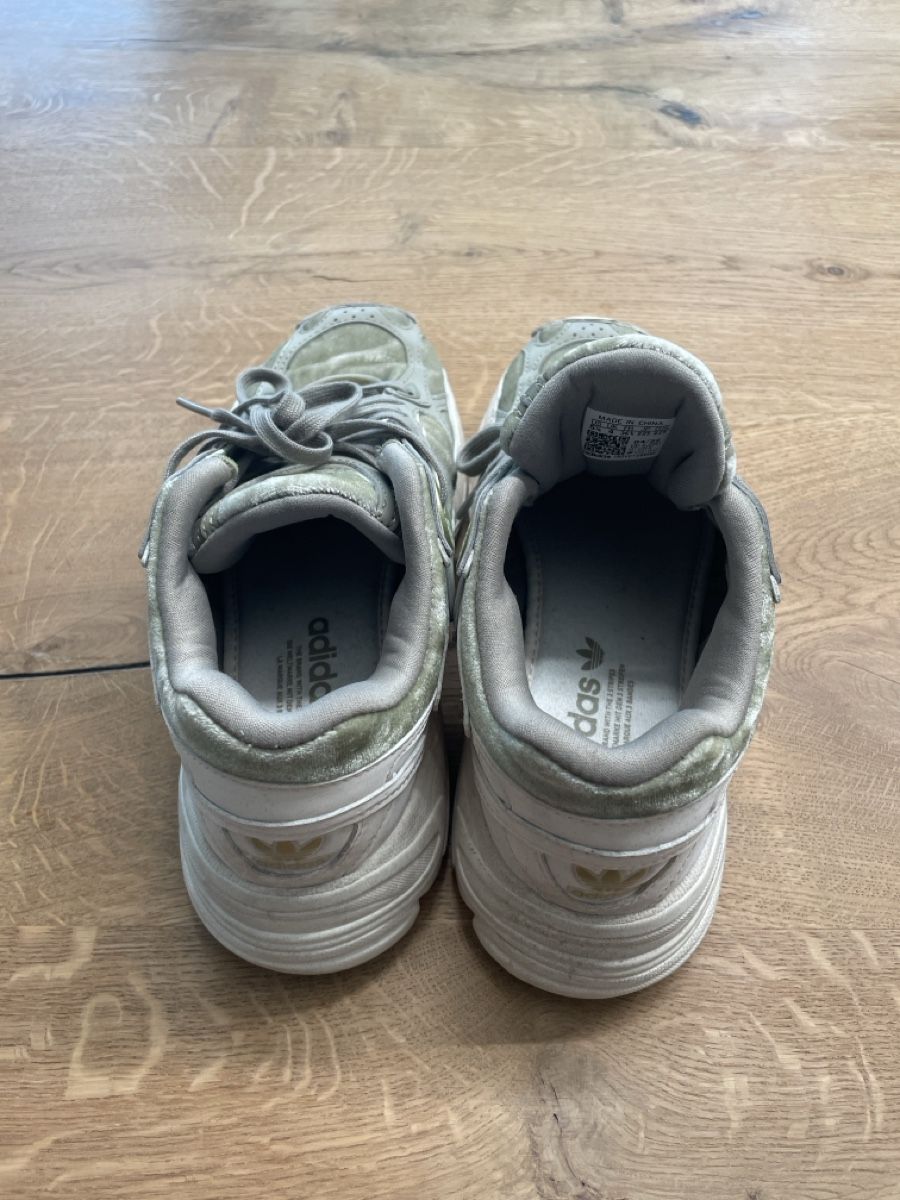 Adidas Scarpe da donna: Adidas Schuhe 36 2/3 – Usato da Thun venduto da nie_8v9b 2