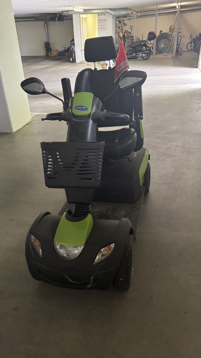 Veicoli elettrici: Elektro mobil Invacare – Usato da Basel venduto da naw_5yy2