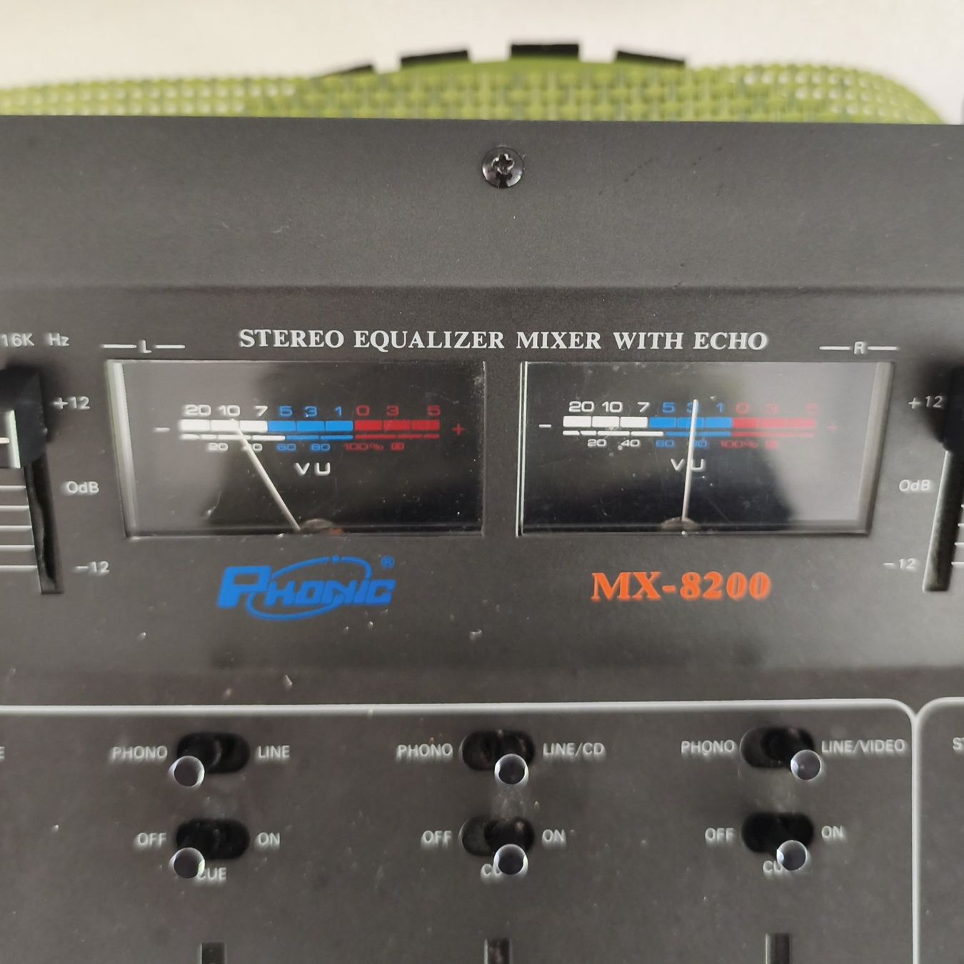 Phonic Mischpulte: MEGA - DJ- + Heimstudio-Mixer PHONIC MX-8200 . Top-Zustand – Gebraucht aus Thun von art.design.BK 1