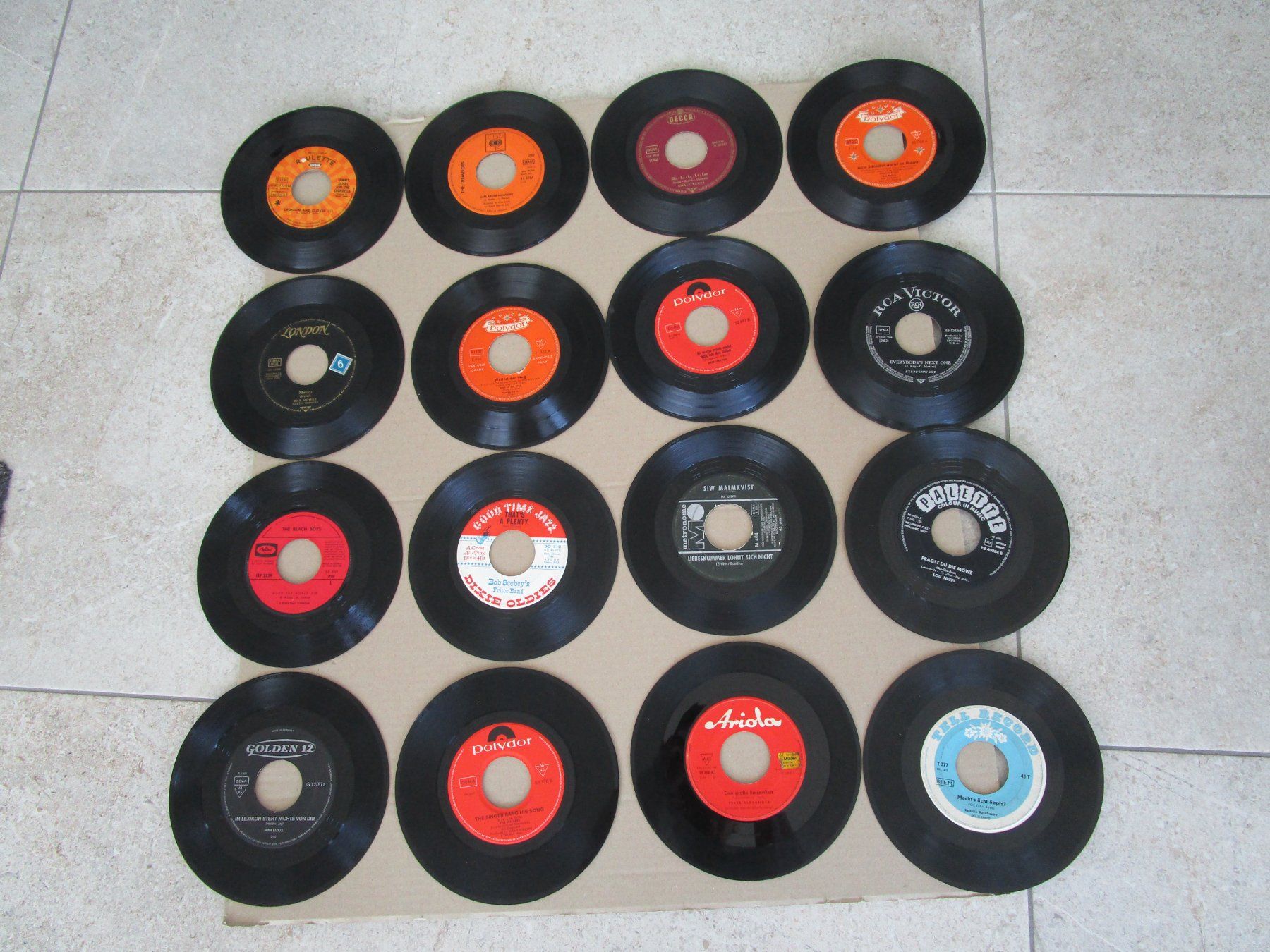 Dischi in vinile: Diverse Schallplatten – Usato da Grenchen venduto da Uhus15