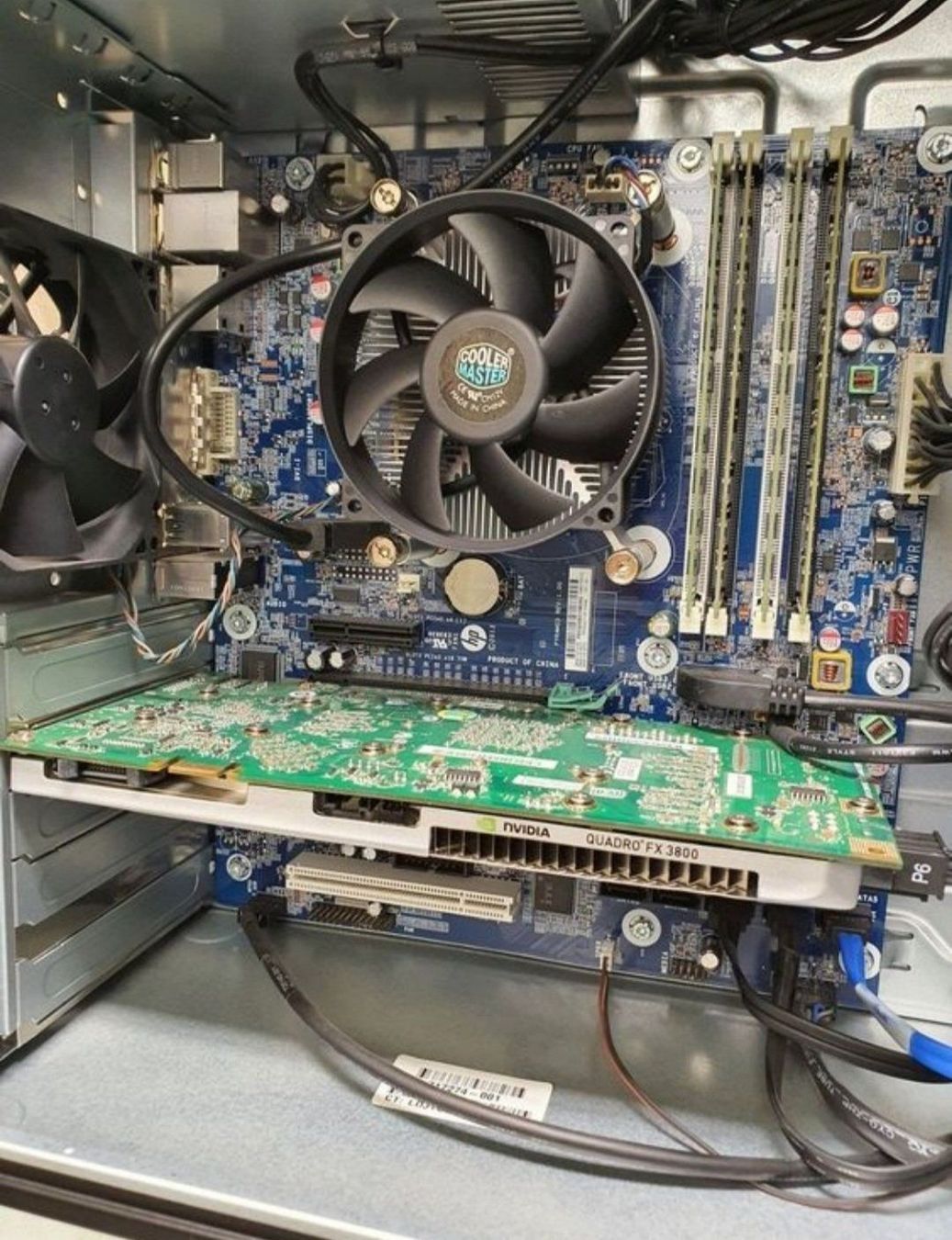 Hewlett Packard PCs: Workstation HP Z230 Nvidia Quadro FX3800 / Intel Xeon CPU / – Gebraucht aus Schaffhausen von P3ntiumii