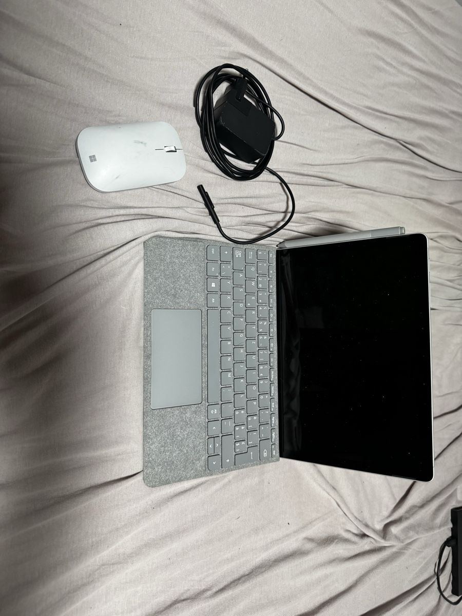 Microsoft Tablettes PC: Microsoft Surface  – D'occasion à Wil AG par rap_m7cc 1