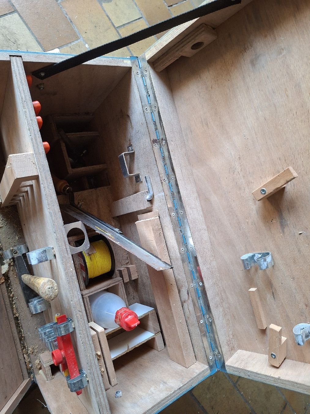Tutti gli attrezzi: Zimmermannsbox, Schreinerbox, Werkzeugbox – Usato da Grossdietwil venduto da hufi10 2