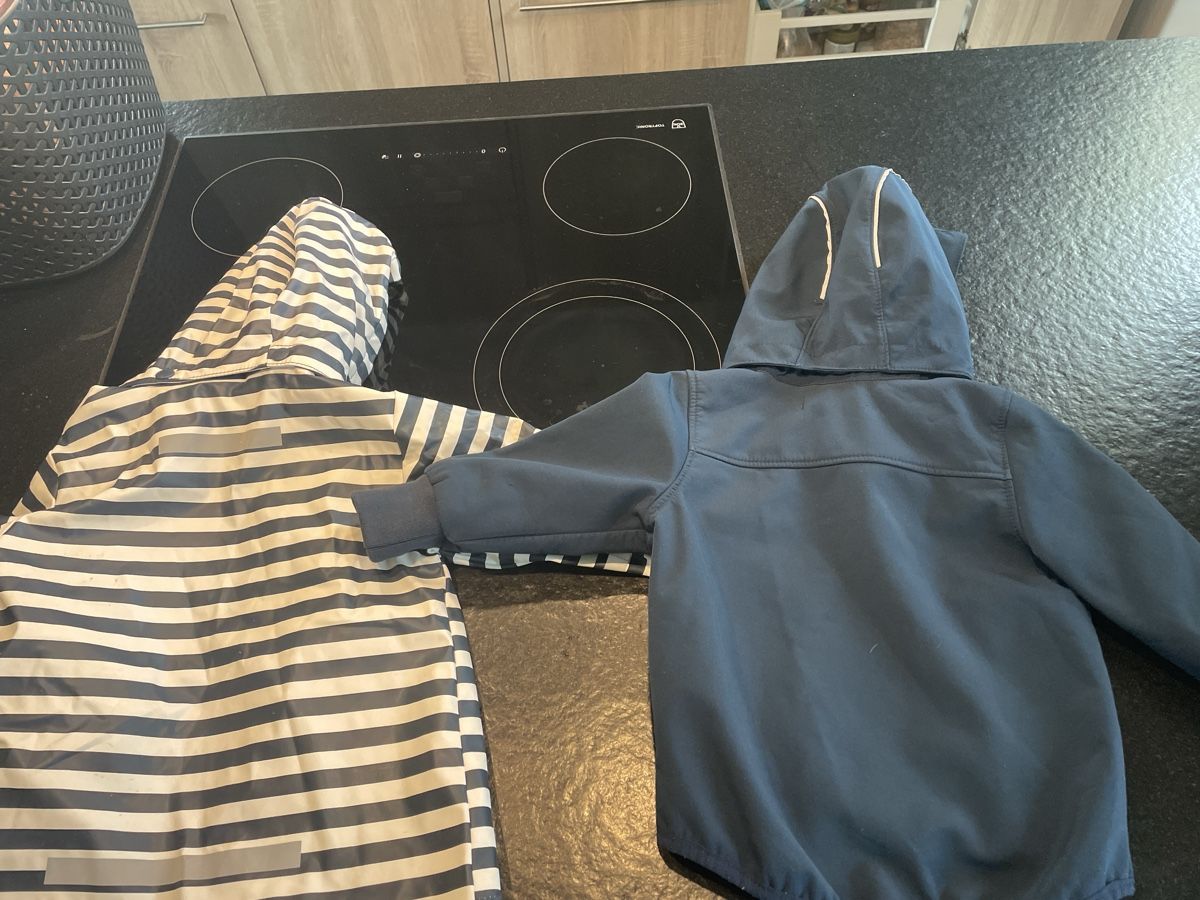 Lotti & Set di vestiti: Dünne Regenjacke und Softshelljacke 92 – Usato da Rheinklingen venduto da Wandita 4