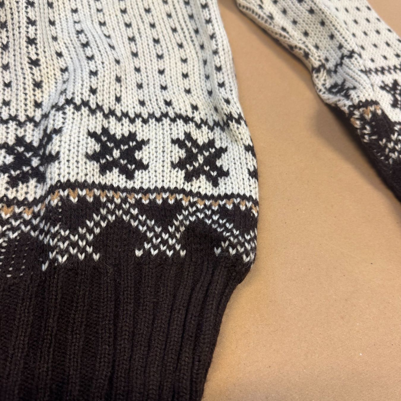 Maglioni & Felpe: Golin St. Marx vintage 90s knitted sweatshirt strickpullover – Usato da St. Gallen venduto da sourced_limited 4