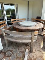 Grosse Garten Garnitur mit drehbarer Tischplatte
