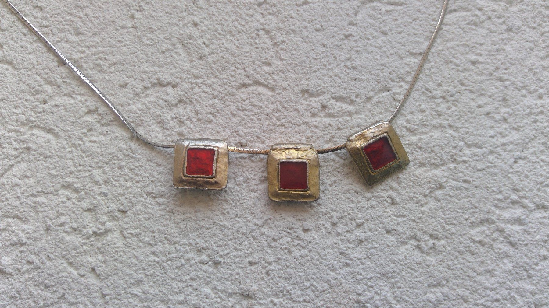 Ketten: Collier avec émaux rouges, création artisanale signé DPR – Gebraucht aus Agiez von chouchanelle 1