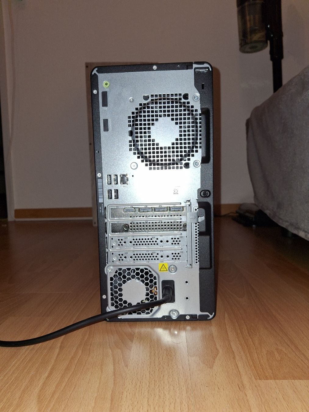 PC: Omen 16L Gaming Desktop  – Usato da Flawil venduto da dodgegirl87 2