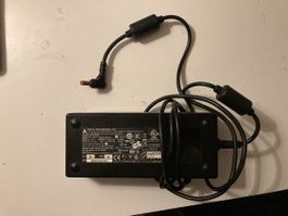 Delta SADP-135EB Netzteil 19V 7.11A Power Supply