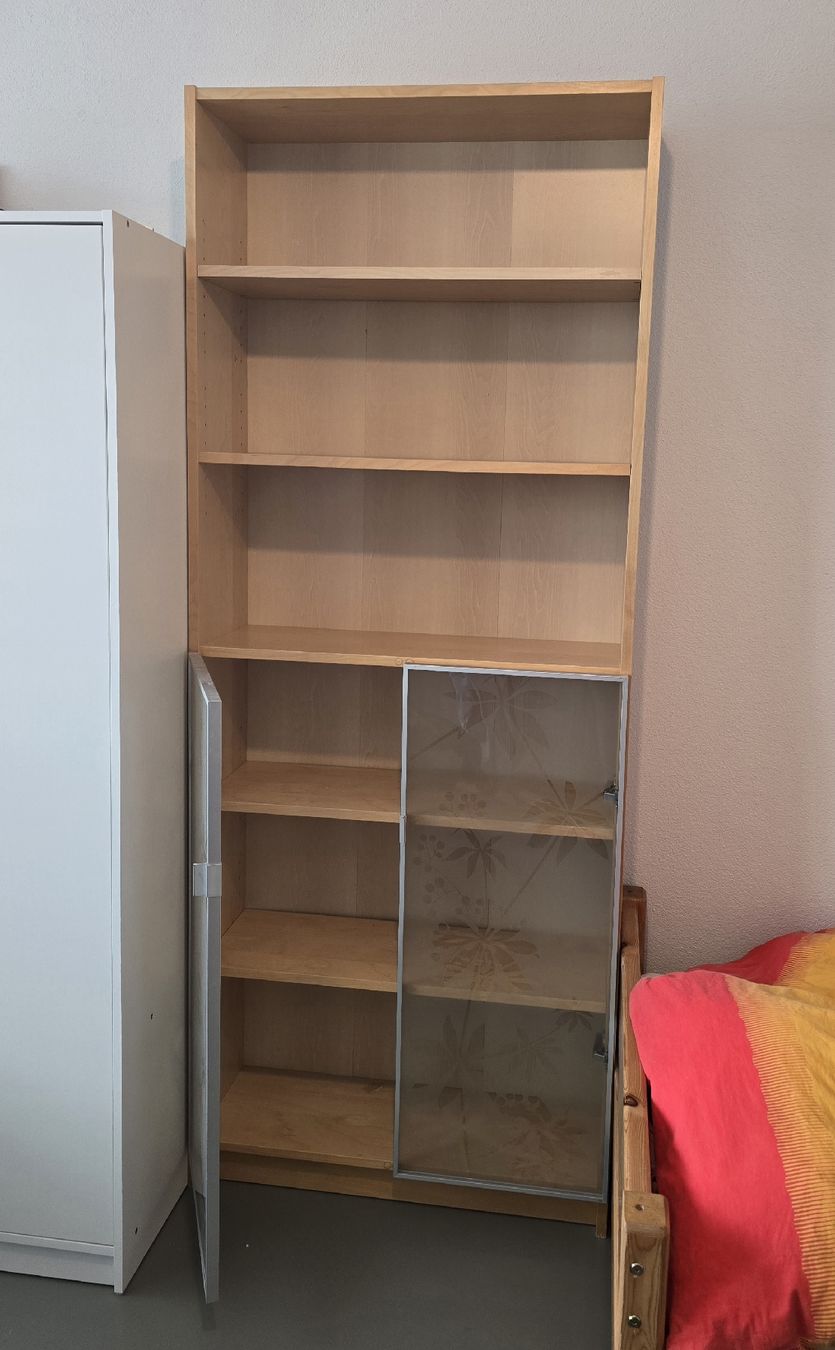 Ikea Armadi: Regal Vitrinenschrank – Usato da Zürich venduto da iri_f92y