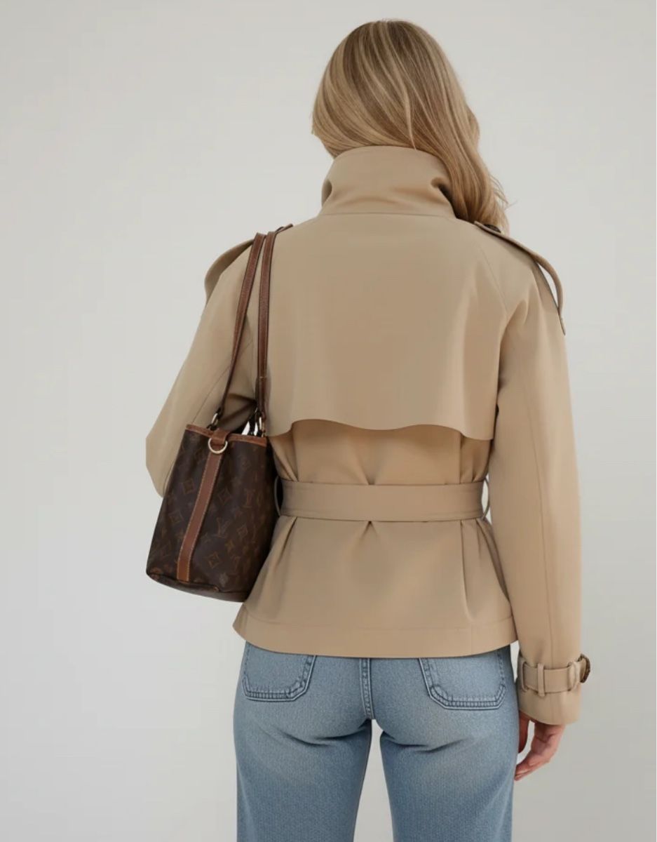 Giacche: Trench Coat – Nuovo (secondo la descrizione) da Zürich venduto da noe_x2bg