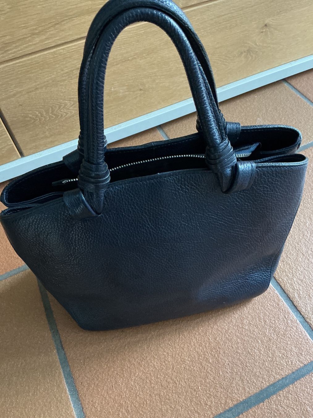 Borse da donna: Leder Tasche dunkel blau – Usato da Wettingen venduto da Andres54