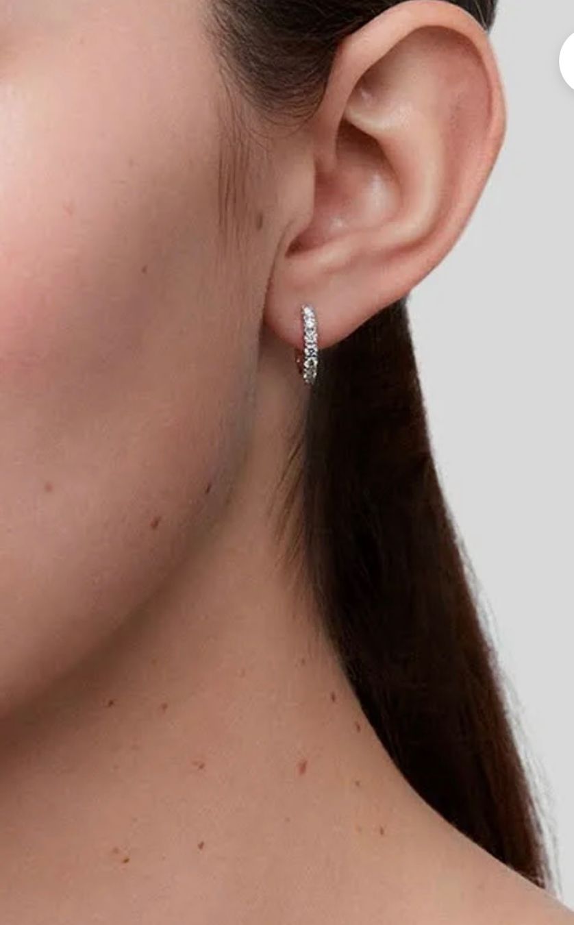 Orecchini pendenti & Orecchini a lobo: Diamond Hoop Earrings, White Gold – Nuovo (secondo la descrizione) da Corsier GE venduto da Karol_save_planet 4