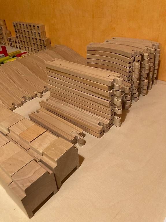Kit di costruzioni: Grand circuit train en bois Ikéa avec accessoires – Usato da Belmont-sur-Yverdon venduto da Manu1112 4