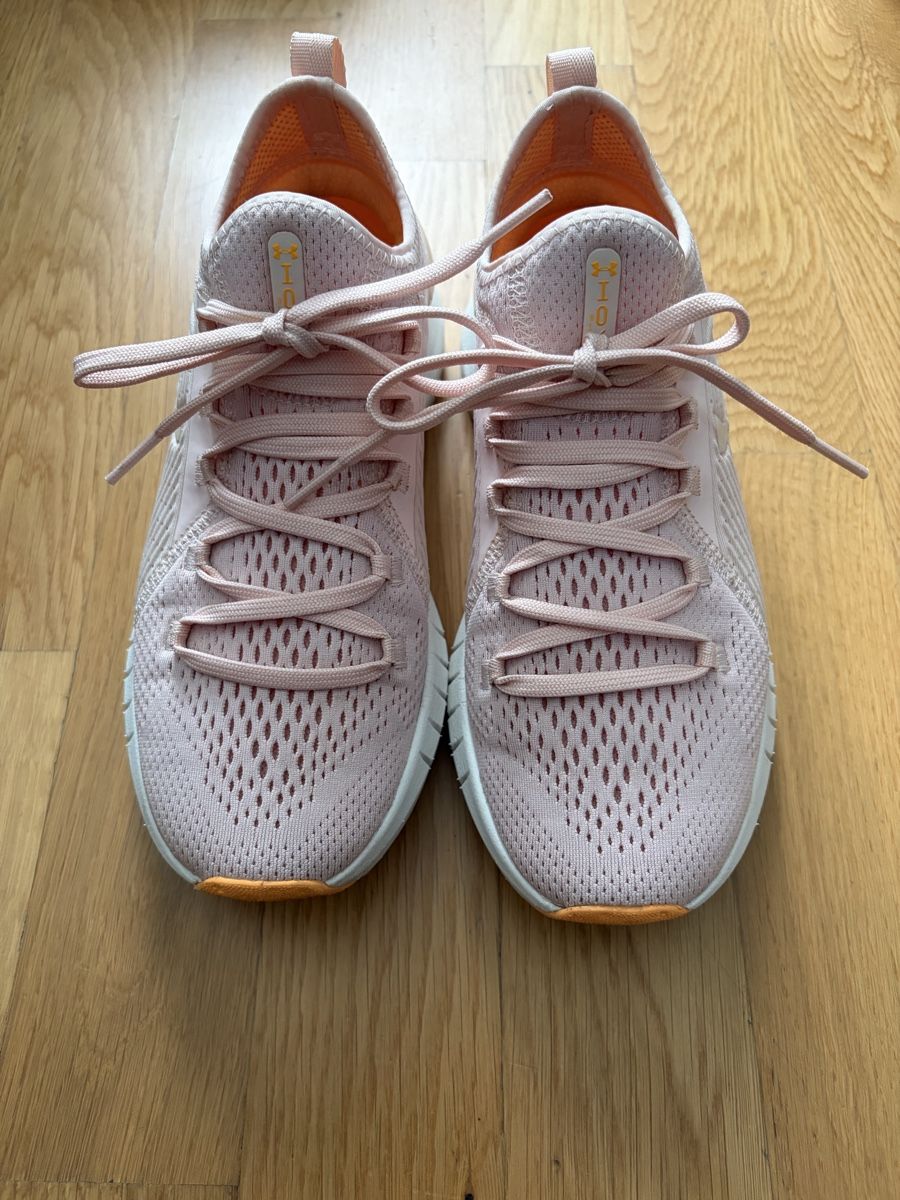 Under Armour Chaussures femmes: Basket Under Armour 37.5 – D'occasion à Dully par CELINE.D11 1
