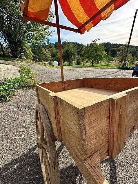 Sonstiges für Firmenanlässe & Parties: Vintage Marktstand – Gebraucht aus Elgg von Laluciole02 1