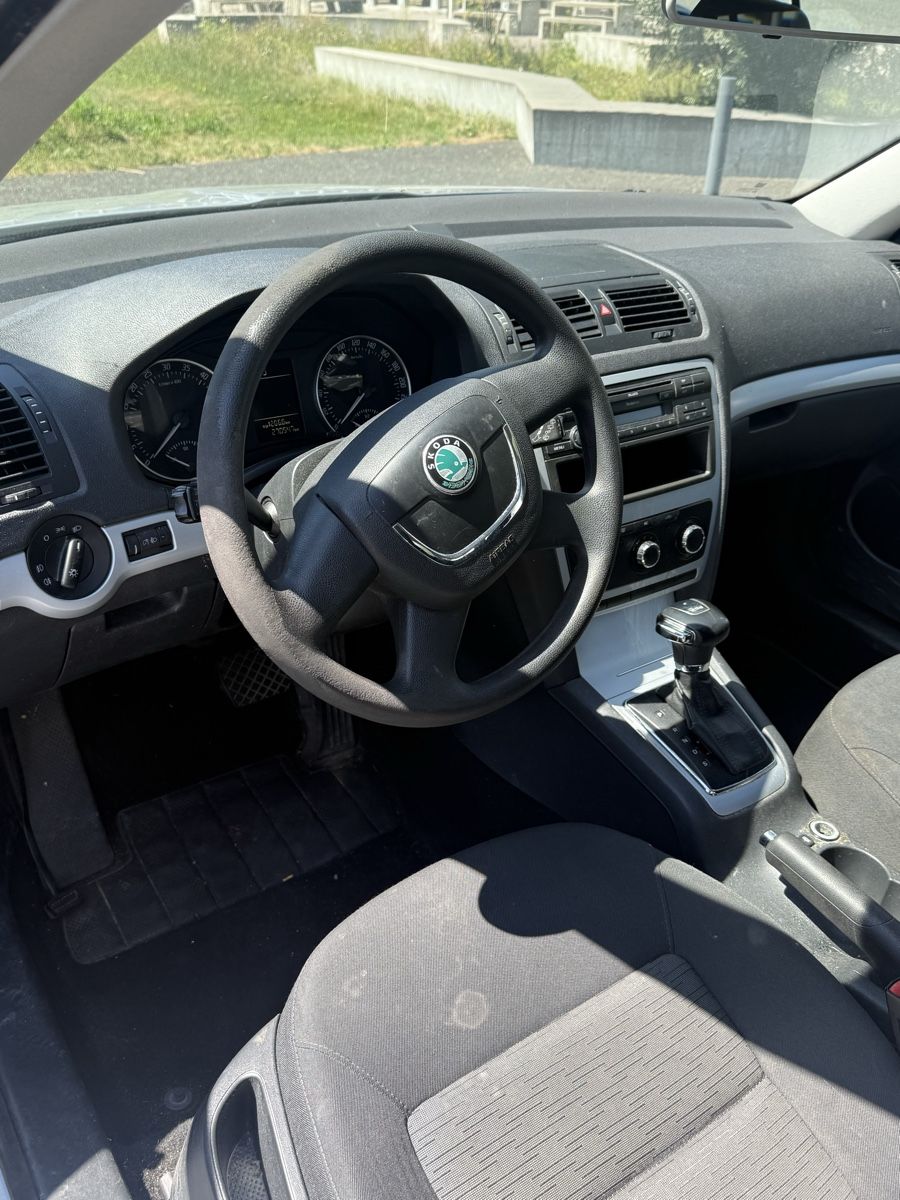 Skoda Automobili: Skoda Octavia 1.6 TDI DSG – Usato da Widnau venduto da SBCars1 5