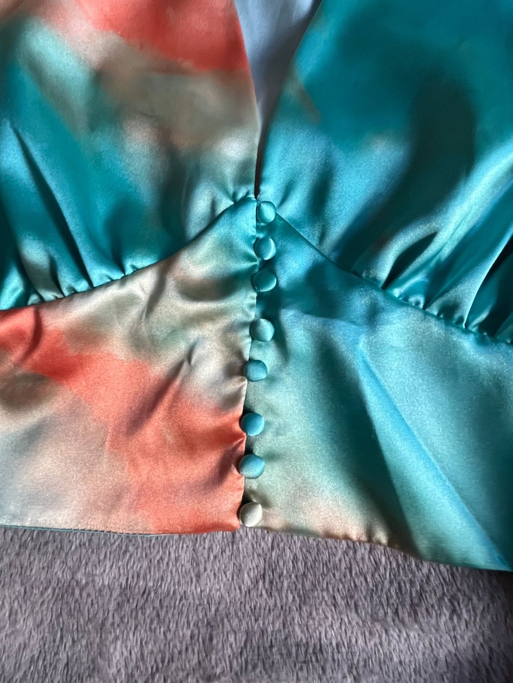 Shein Top: Chemisier satiné Tie-Dye Taille M – Usato da Sion venduto da Kitty_Kat 2