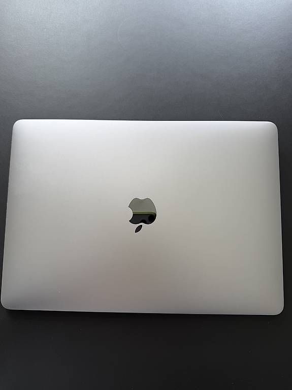 Apple Notebook: MacBook Air 13" 128GB, 8GB, A1932 – Usato da Zug venduto da mel_kyra