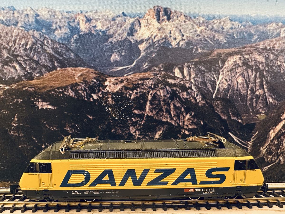 Märklin Modellini di ferrovie: Märklin 88447 SBB Re 460 Danzas – Usato da Lupsingen venduto da New-Haven 1
