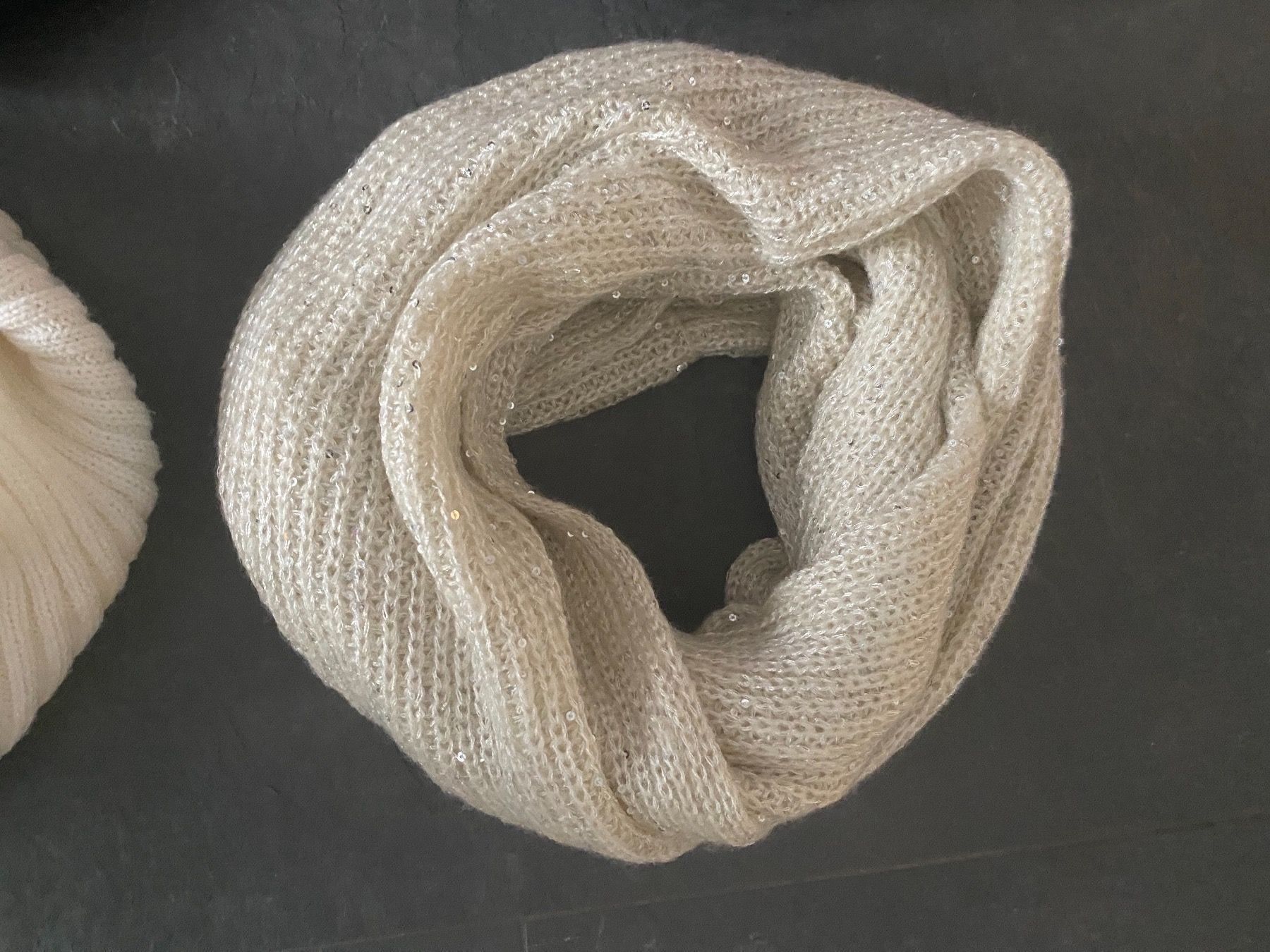 Foulards, Tücher & Schals: 4 Stk. Schals/Loups wie neu – Gebraucht aus Bonstetten von MJ45 4