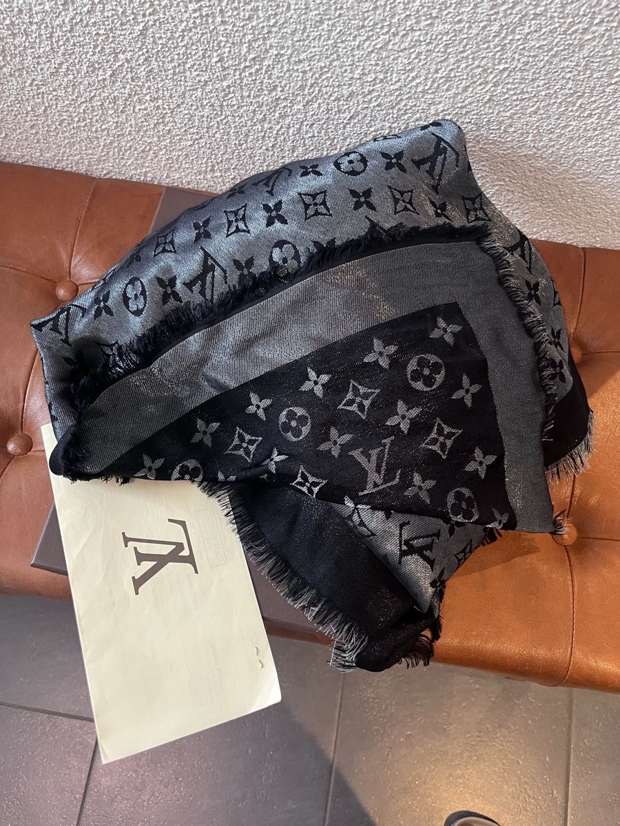 Louis Vuitton Foulards, Tücher & Schals: Louis Vuitton Monogram Shine Tuch – Neu (gemäss Beschreibung) aus Oberriet SG von fri_88n2 2