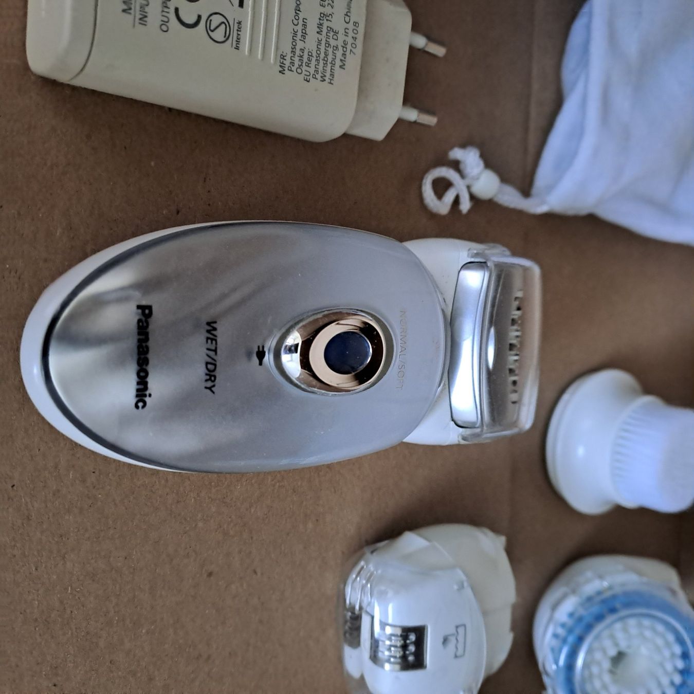 Panasonic Epilatori: Épilateur Panasonic ES-ED 9 complet avec accessoires. – Usato da Châtelaine venduto da plume019