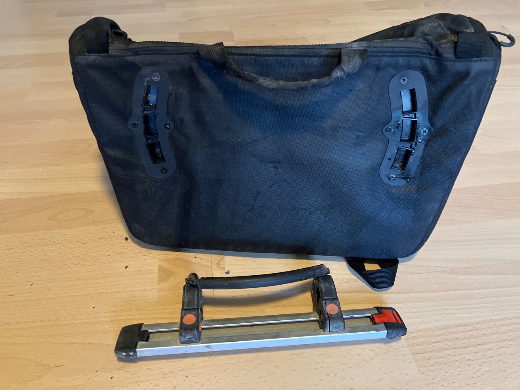 Vaude Taschen: Vaude Fahrradtasche Hinterrad Gepäckträger – Gebraucht aus Würenlos von bassualdo 2