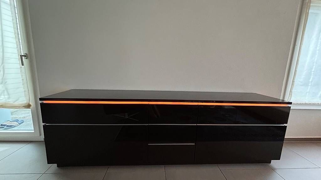 Cassettiere: Sideboard Interlübke mit LED Beleuchtung – Usato da Ebmatingen venduto da honeggm 3