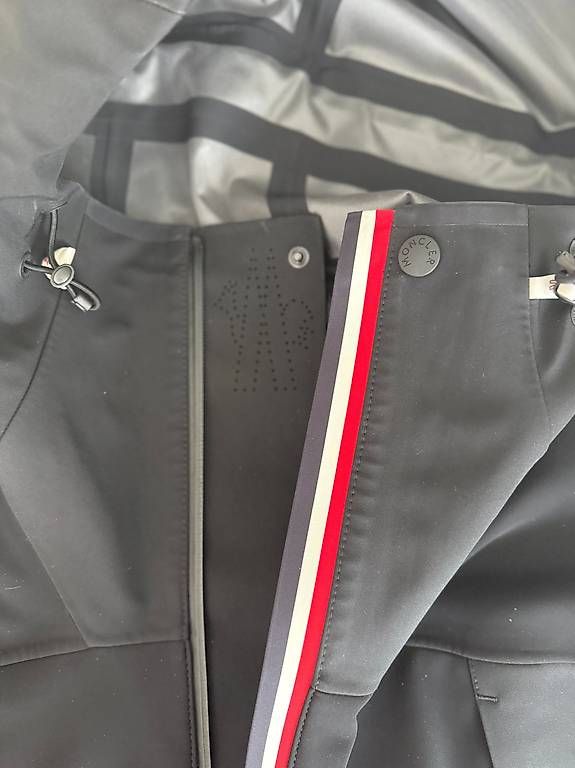 Giacche: Moncler Grenoble Skijacke XL  High Performance Shell – Usato da Bremgarten AG venduto da Armada 3