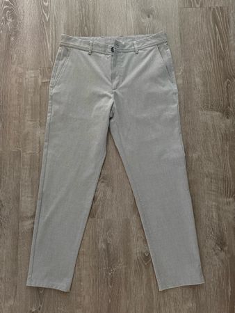 Zara Herren Anzughose Chino Gr. 42/32 Grau Leicht Sommerlich