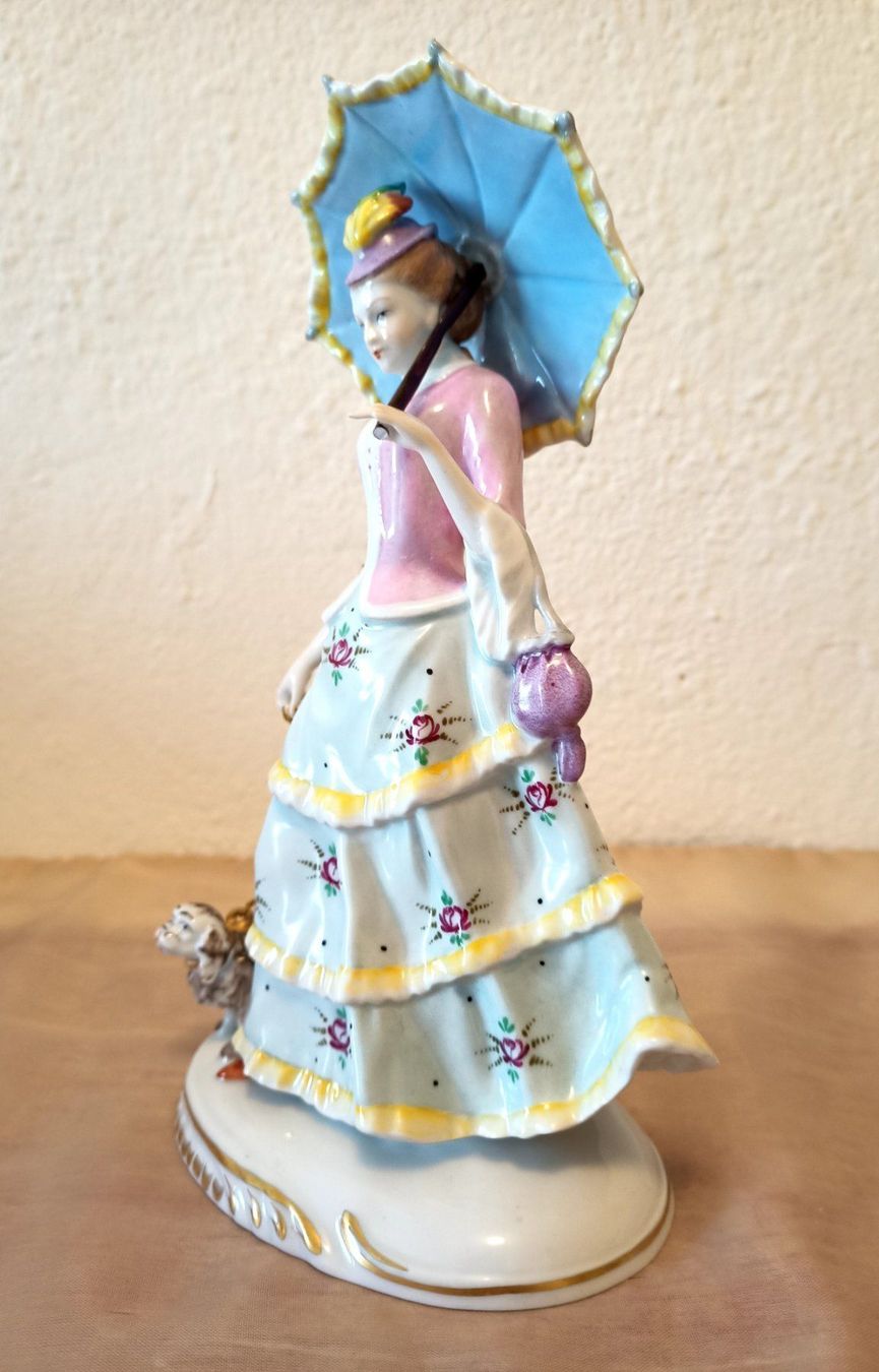 Figuren: Porzellan Sitzendorf "Dame mit Schirm" – Gebraucht aus Schwerzenbach von oldthings79 1