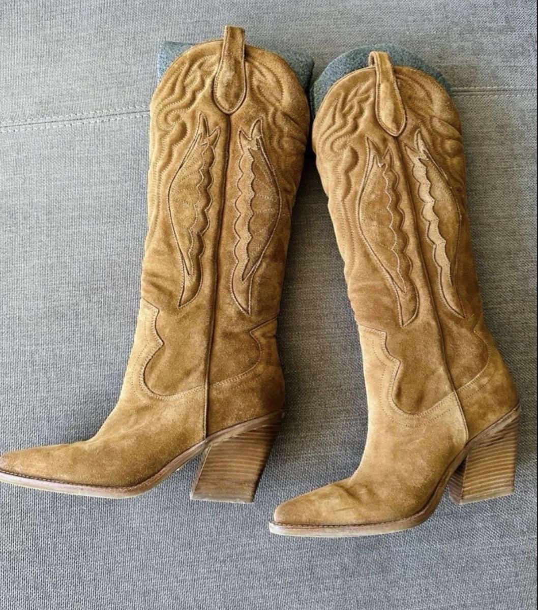 Scarpe per cavalli: Suede cowboy boots tan size 41 – Usato da Vevey venduto da ledidream