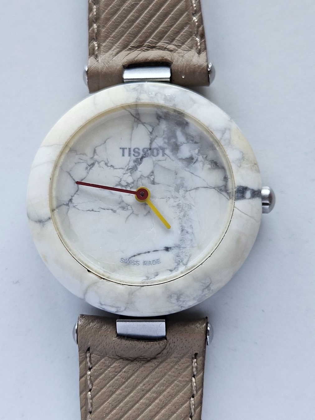 Tissot Orologi: 659 Tissot Rock Watch R150 weiss Quartz – Usato da Berikon venduto da mmm21