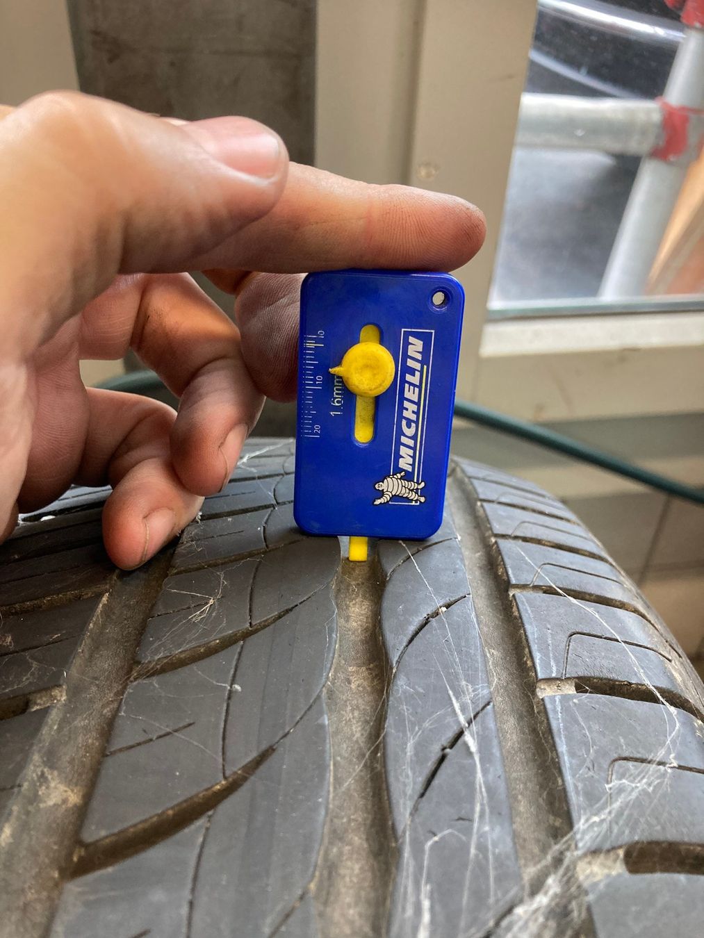 Pirelli Pneumatici & Ruote complete: 185/65R15 Sommerpneu – Usato da Cham venduto da WB2223 6