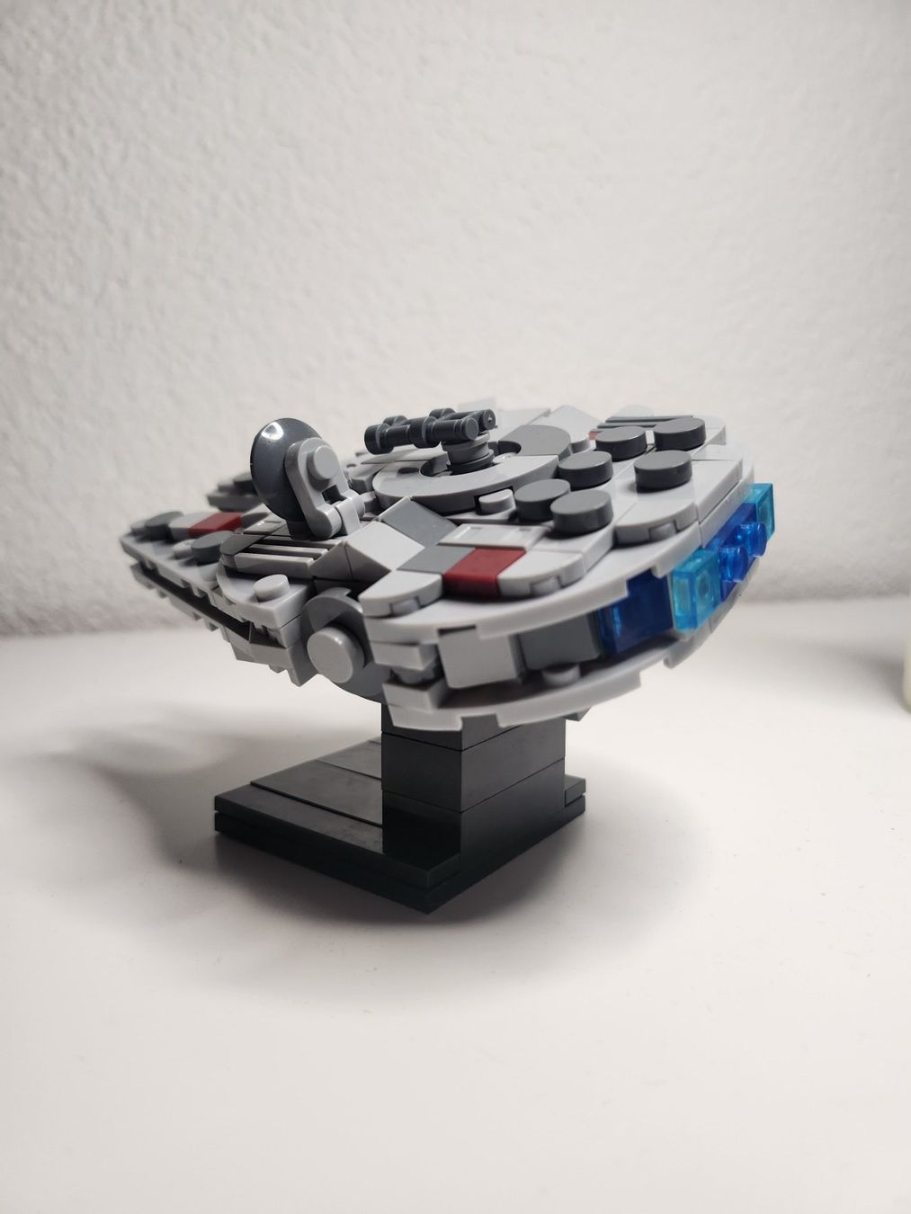 Baukästen: Millennium Falcon  mit Ständer MOC – Gebraucht aus Niederurnen von Ghost.recon 4