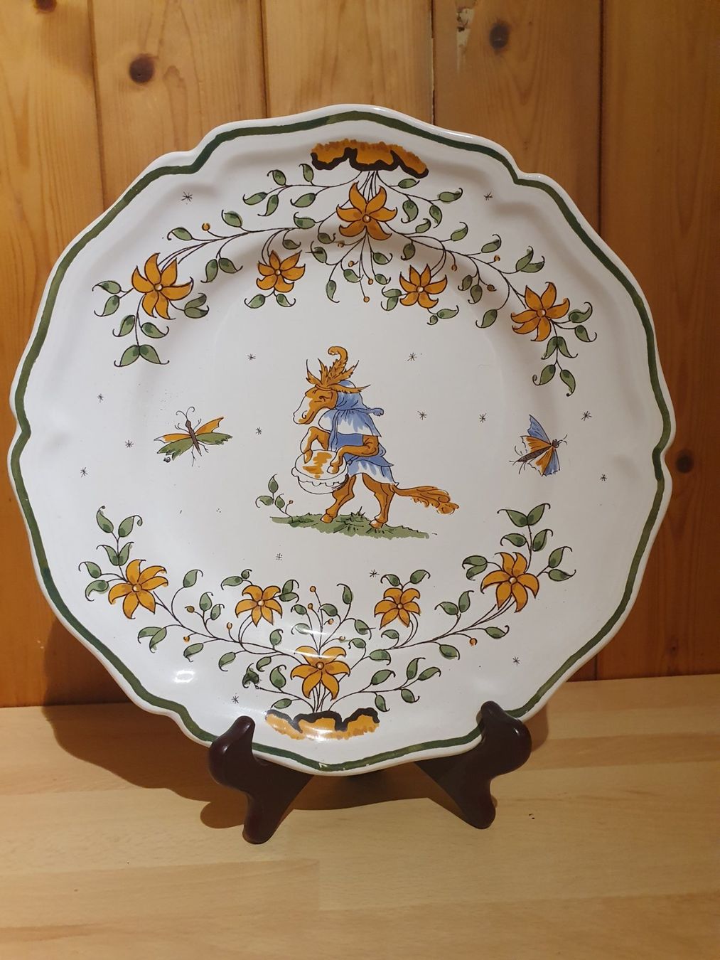 Piatti: Assiette Vieux Moustiers 26cm – Usato da Yverdon-les-Bains venduto da somiou