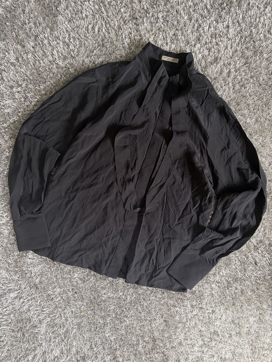 Bottega Veneta Camicette: Bottega Veneta Black Silk Blouse – Nuovo (secondo la descrizione) da Brislach venduto da edu_t6pq