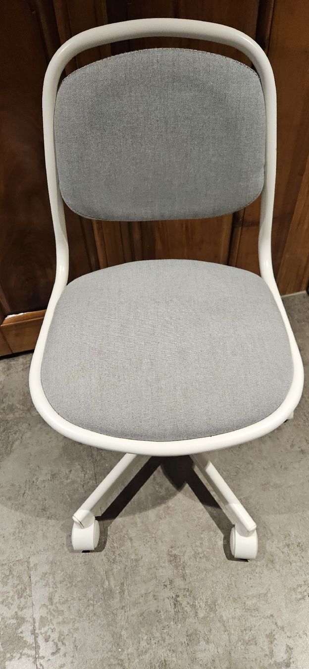 Ikea Chaises: Kinder Bürostuhl – D'occasion à Schönholzerswilen par rs__6htq