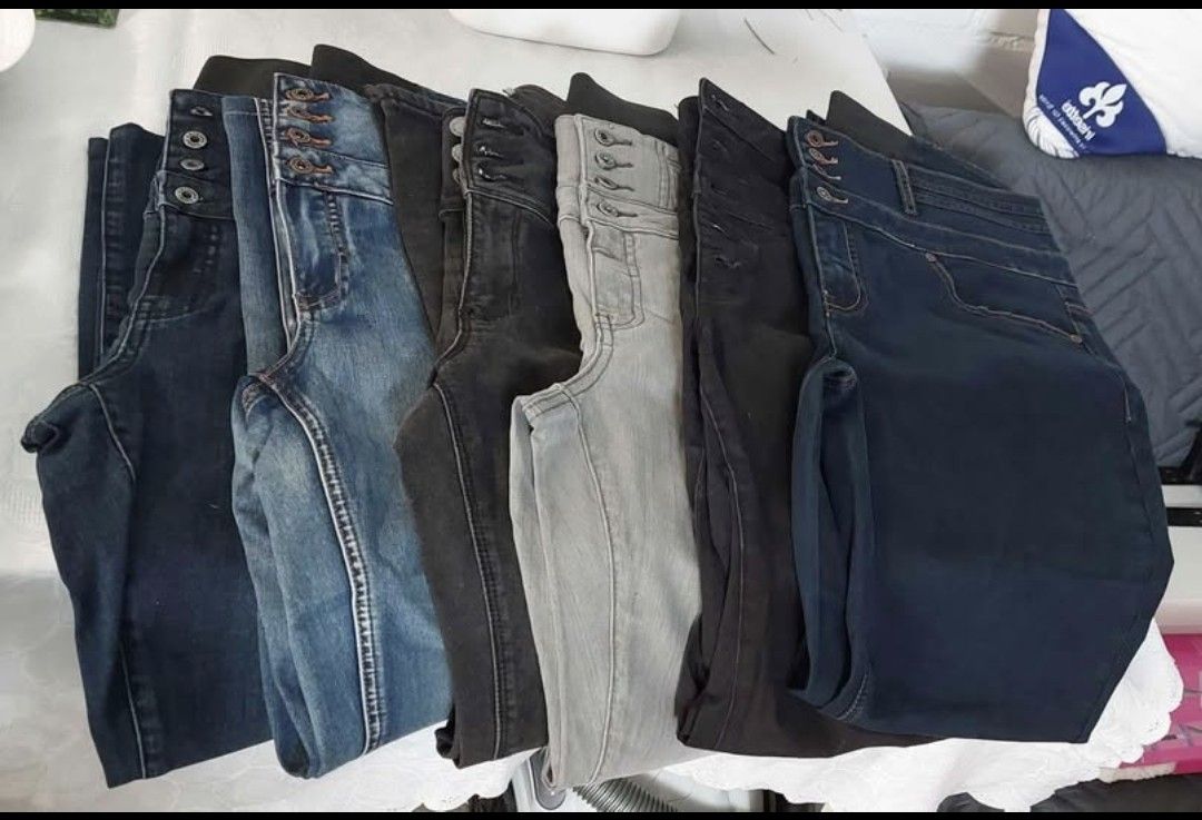 Jeans: Verschiedene Jeans ( preis pro stk ) – Nuovo (secondo la descrizione) da Wislikofen venduto da Ana.Gomes 2