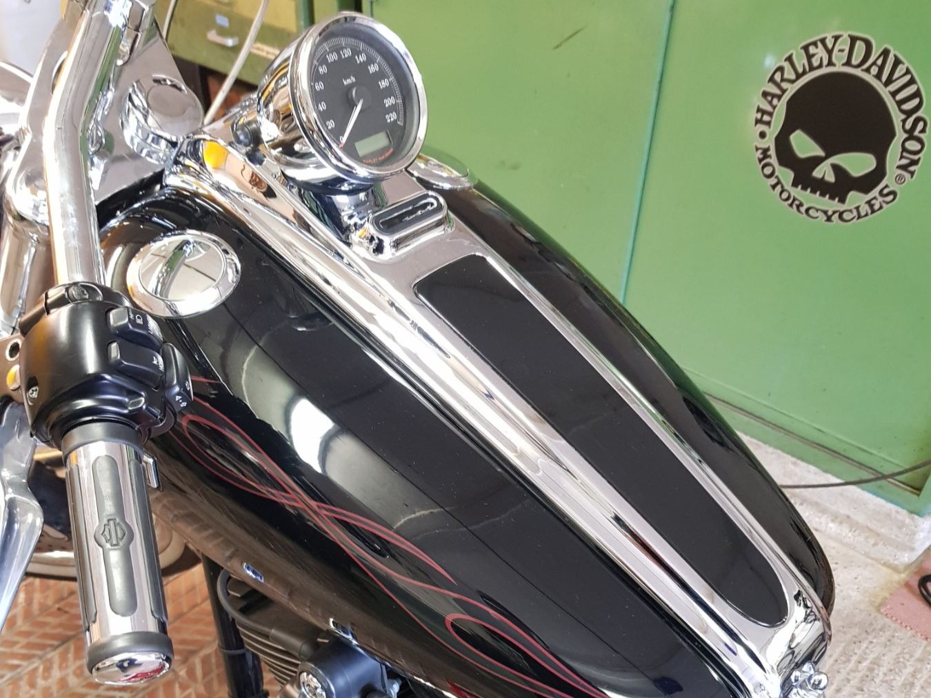 Harley-Davidson Chopper: Harley Davidson Rocker C / FXCWC – Usato da Hedingen venduto da hus_gth9 3