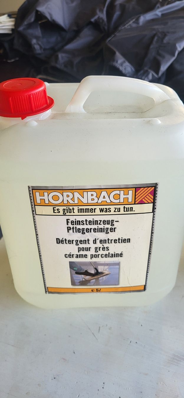 Pflegeprodukte: Feinsteinzeug-Pflegereiniger - 5 Liter – Neu (gemäss Beschreibung) aus Wangen SZ von daslohntsich