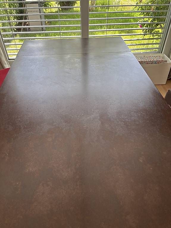 Tavoli: Table de salle à manger en acier patiné – Usato da Epalinges venduto da mldau 3
