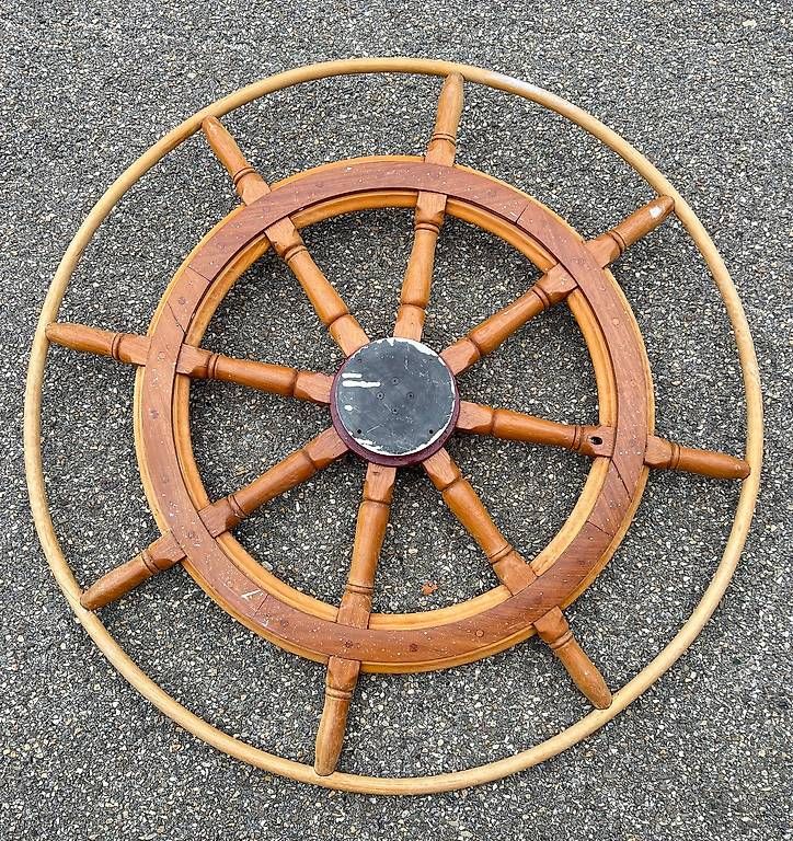 Tutte le decorazioni: Grosses antikes Schiffsteuerrad Holz – Usato da Nidau venduto da Nintschgu 1