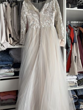Traumhaftes Brautkleid mit Spitze, Gr. 36/38, wie neu!