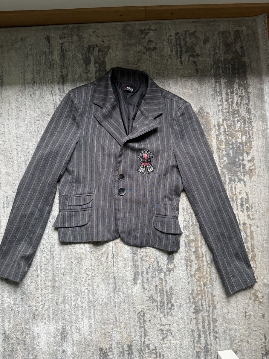 Morgan Giacche: MORGAN grey blazer  (size M) – Nuovo (secondo la descrizione) da Genève venduto da fat_5zzp 1