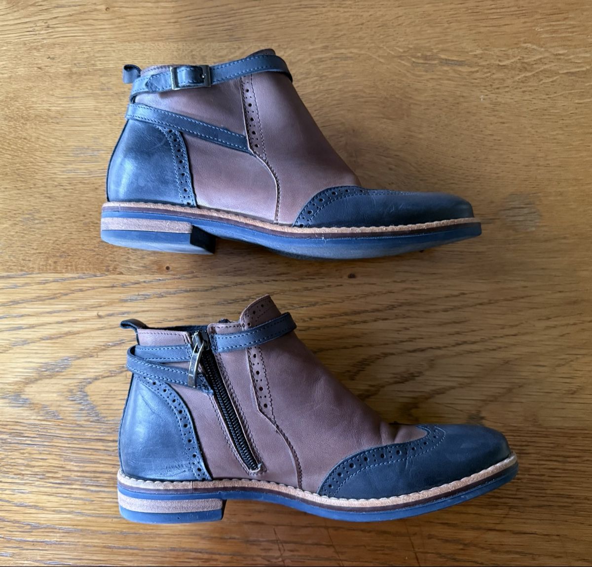 Scarpe da donna: Stiefeletten Damen, 36, zweifarbig – Usato da Schwanden b. Brienz venduto da Baal1 3