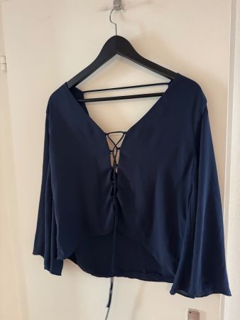Damen Bluse Dunkelblau Schnuering M neu